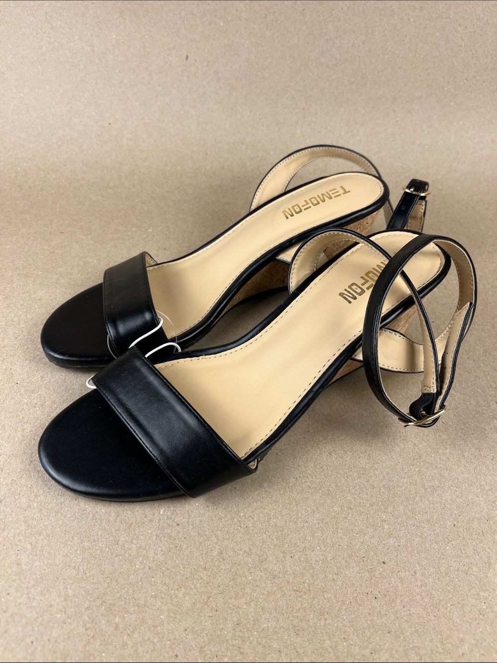 NWOT Temofon Black Leather Ankle-Strap Sandals for Women 7.5
